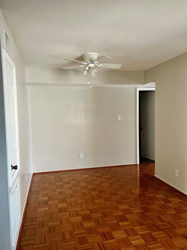 Photo - 5001 Lamonte Ln Unit 10