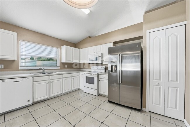 Photo - 1107 Summer Breeze Dr