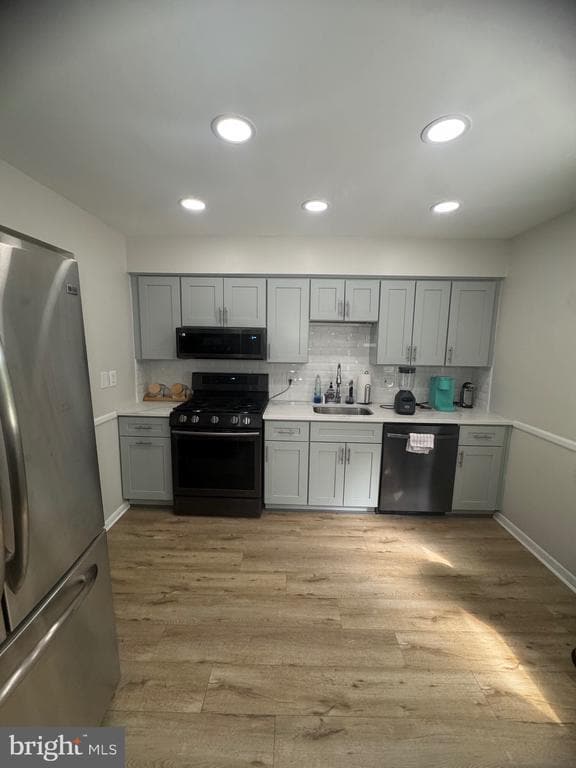 Photo - 7940 Covington Ave