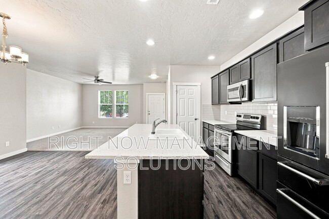 Photo - 10043 W Campville St