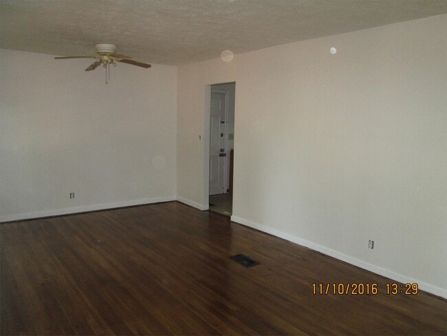 Photo - 2980 Wanda Cir SW