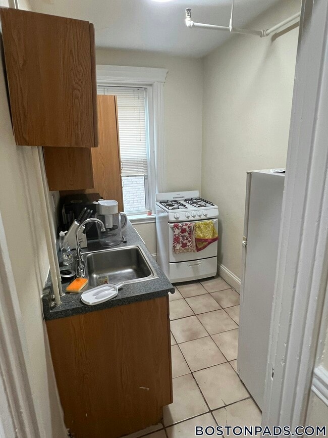 Photo - 364 Riverway Unidad 18