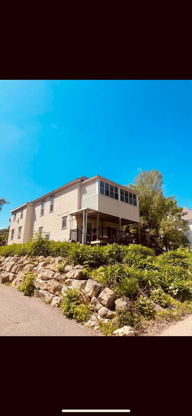 Photo - 306 King St W Unit 1