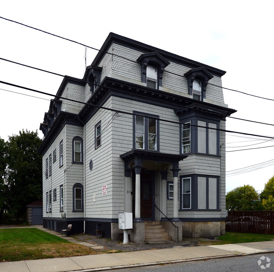 Photo - 50 Common St Apartments