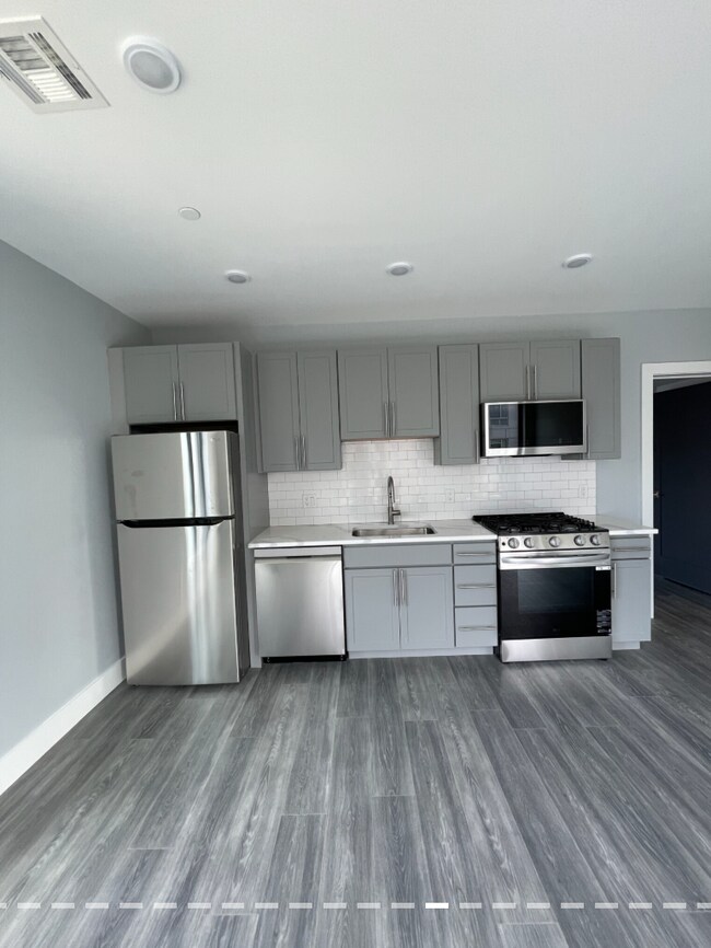 Building Photo - 367 Western Ave Unit 3-1 Rental