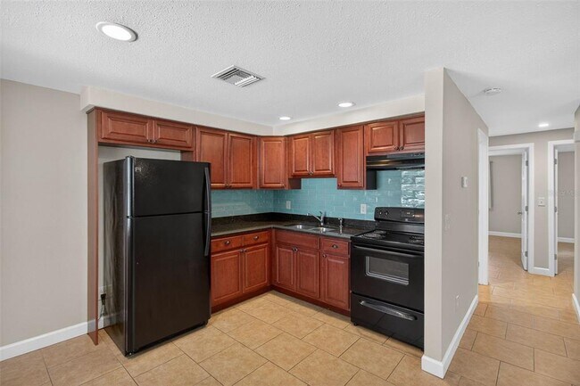 Photo - 3118 Pine Tree Ave