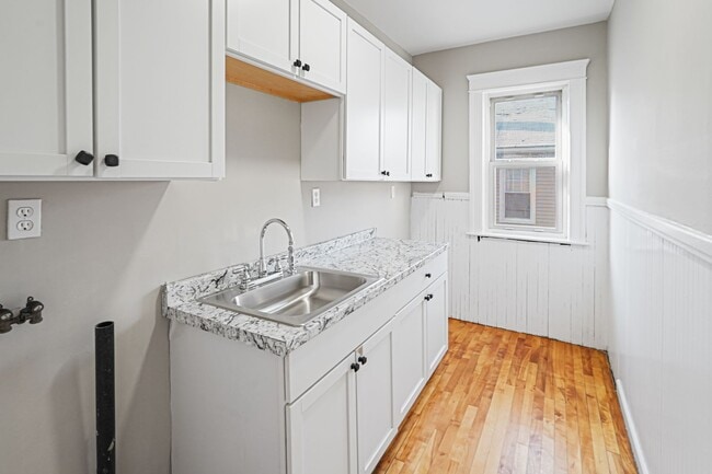 Photo - 131 Providence St Unit 3
