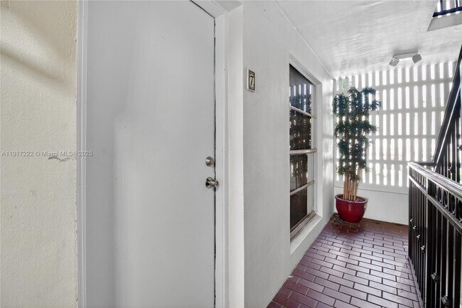 Photo - 1600 S Le Jeune Rd Unit 3