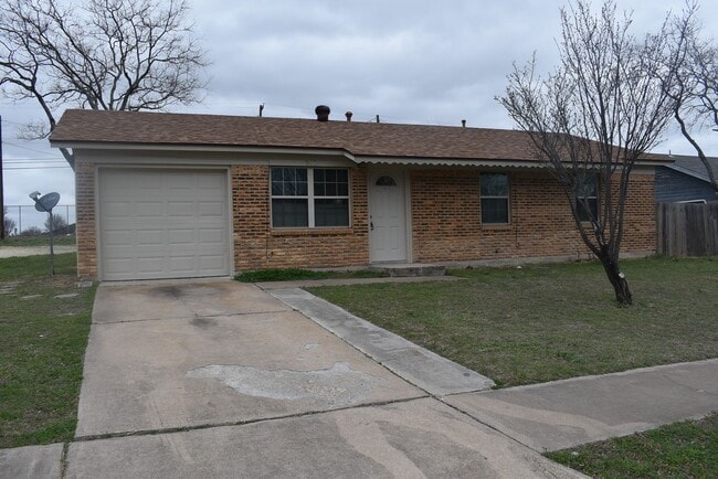 Building Photo - 201 North Dr
