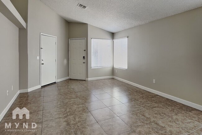 Photo - 2241 Goldhill Way