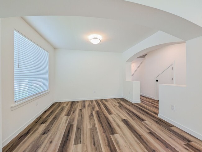Photo - 1625 114th St NE