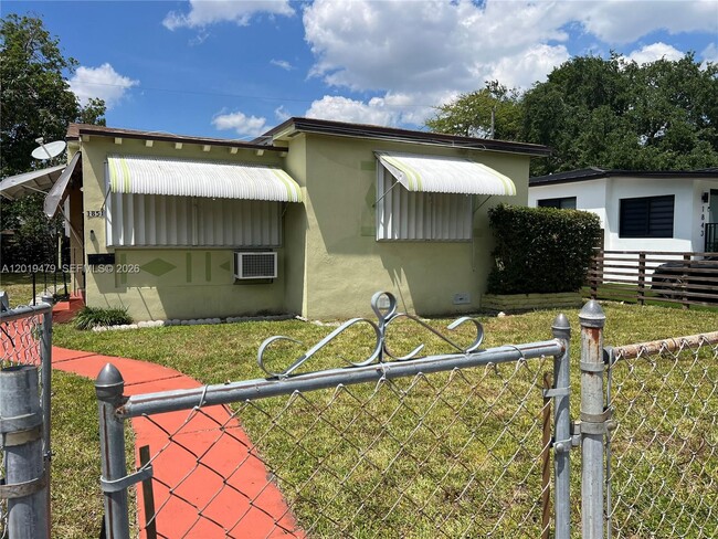 Photo - 1851 NW 51st Terrace