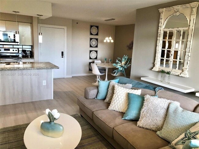 Photo - 19999 E Country Club Dr Unidad 1405