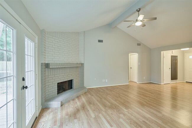 Photo - 5 N White Pebble Ct