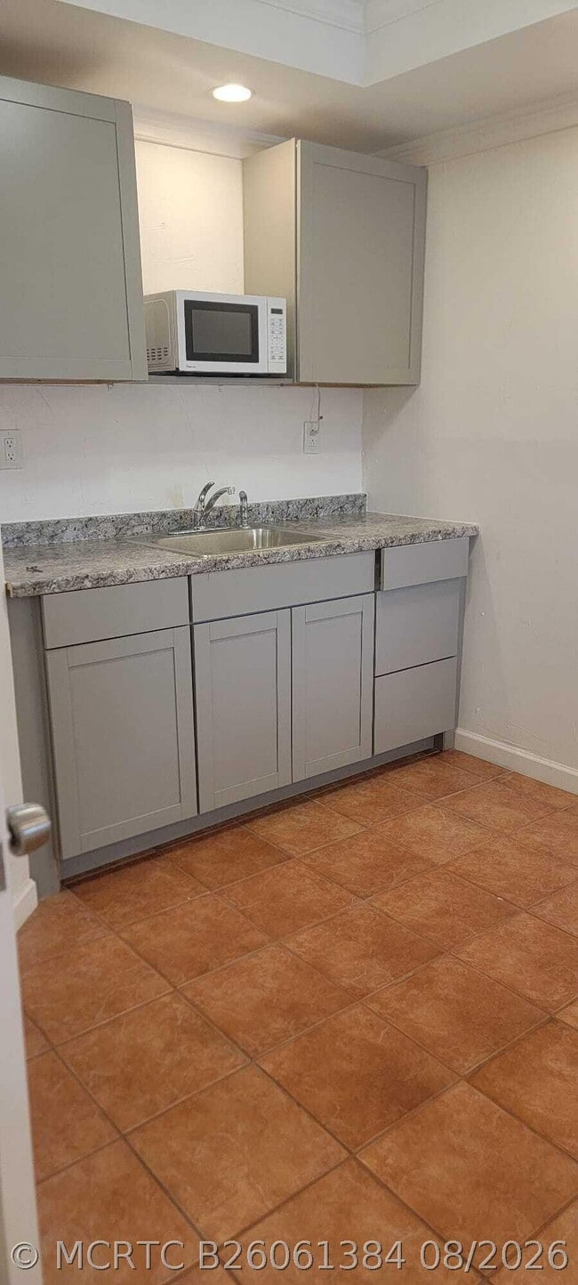 Photo - 5937 Taft St Unit 1