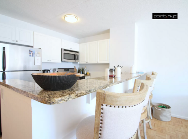 Building Photo - 3 bedroom in nyc NY 10011 Rental