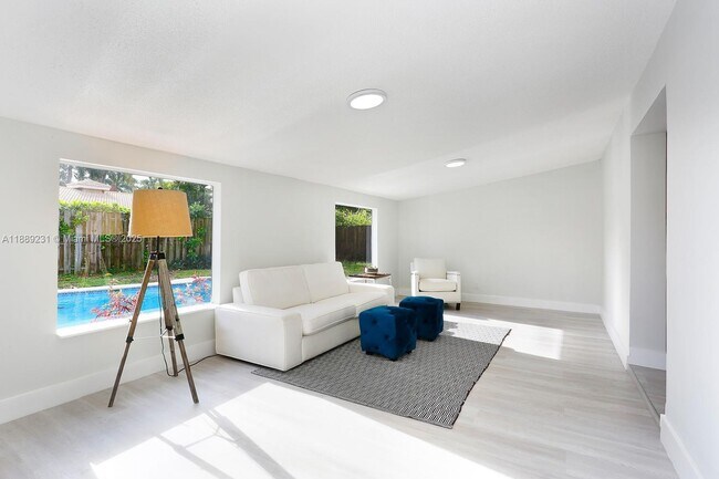 Photo - 5712 NE 16th Ave