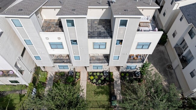 Building Photo - 2315 McIlhenny St