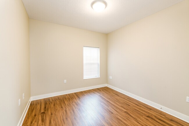 Photo - Daines Village Apartments