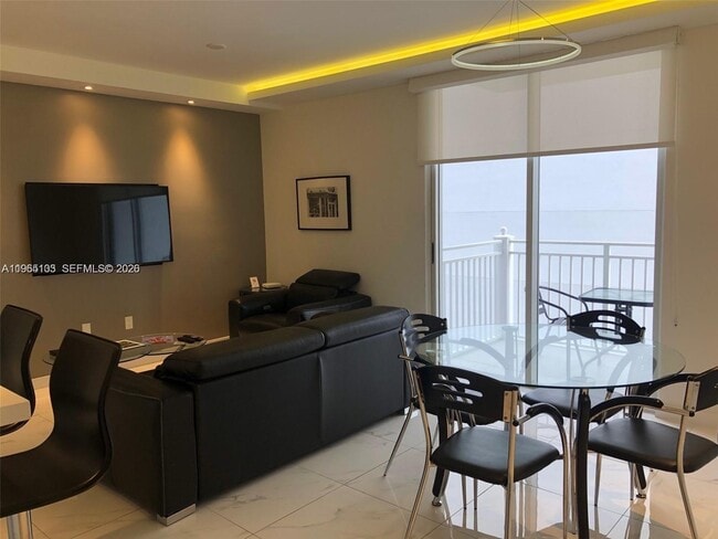 Photo - 185 SE 14th Terrace Unit 2001