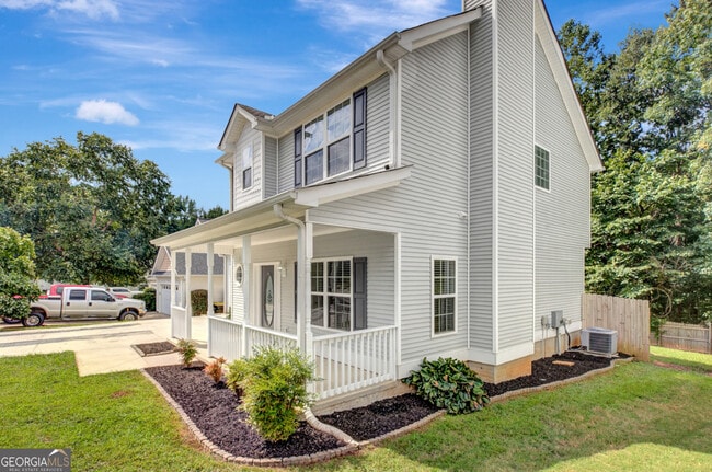 Photo - 77 Crescent St