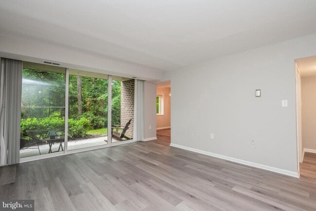 1403 Northgate Square Unidad 1B