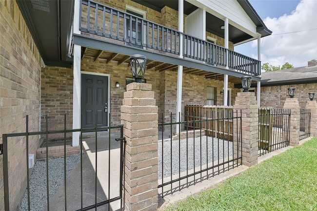 Photo - 4512 Avenue L