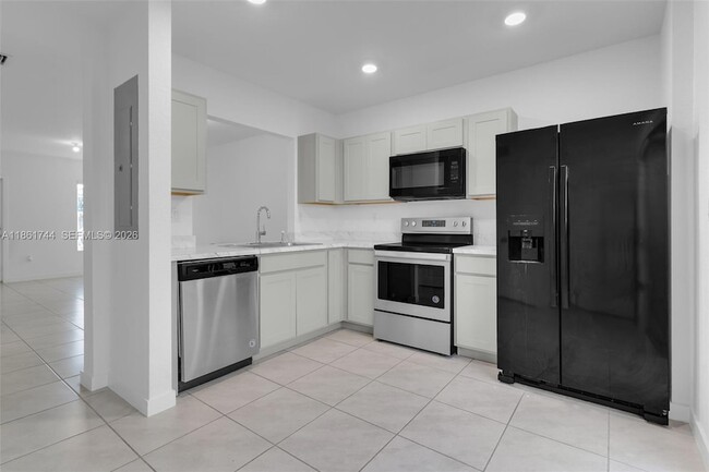 Photo - 540 NE 5th Terrace