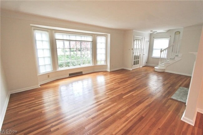 Photo - 4050 Silsby Rd