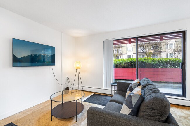 Photo - 1190 10th Avenue Bikeway Unit ID1055219P