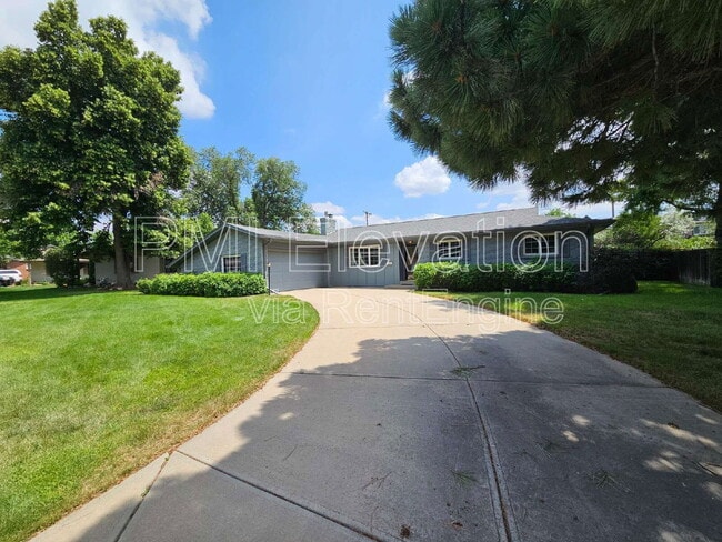 Photo - 250 E Graves Ave House