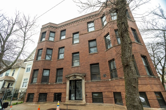 Building Photo - 2256 N Sawyer Ave