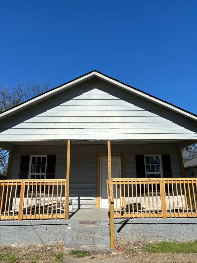 Centrally located 3/1 house - Centrally located 3/1 house