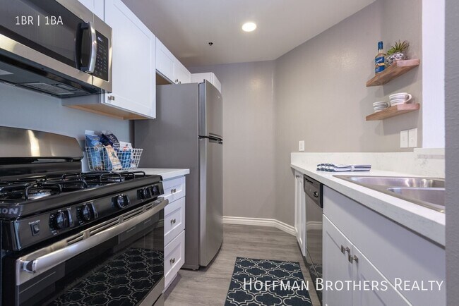 11473 Riverside Dr Unit 308