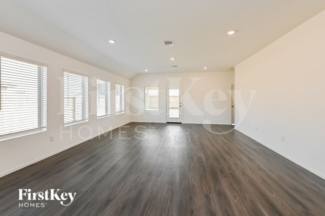 Photo - 7514 Oakmont Ave