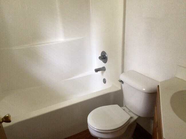 Photo - 215 Circle Dr Unit 215 Circcle