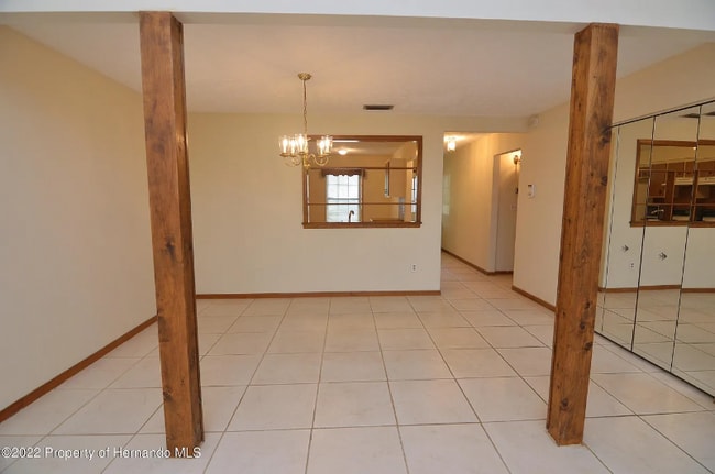 Photo - 909 Candlebrook Ln