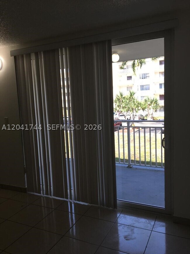 Photo - 6930 Miami Gardens Dr Unit 1-209