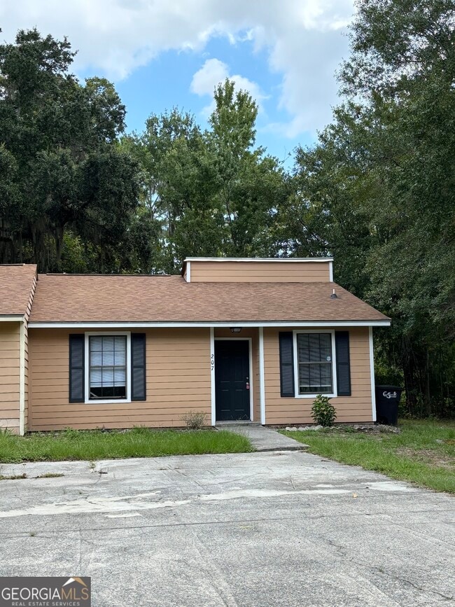 Building Photo - 207 Admiral's Walk Dr Rental