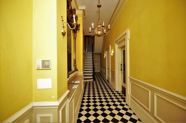 Photo - 717 Washington Pl Unit #3A