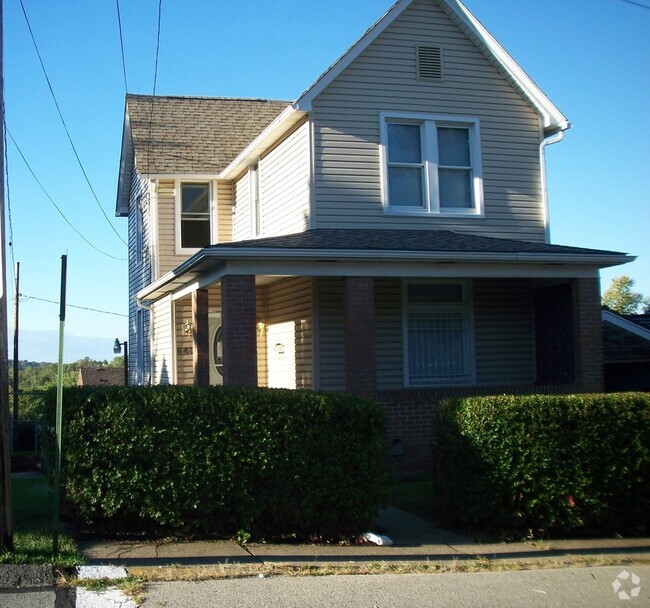 Building Photo - 2 BR, 1 1/2 Bath, 2-Story Home for Rent - ...