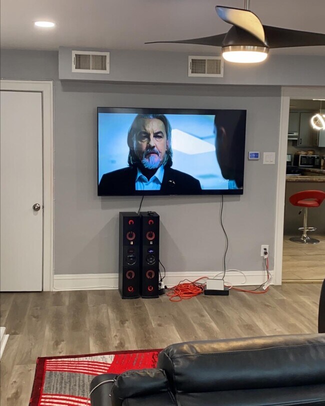 Photo - 52 W 112th St