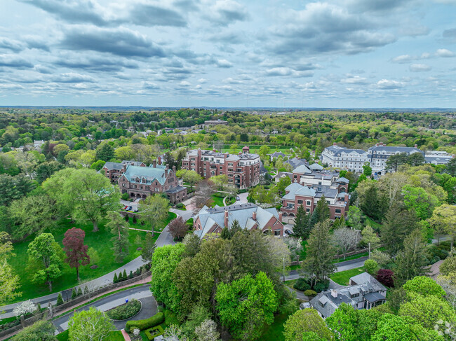 120 Seaver St - Longyear at Fisher Hill Apartments