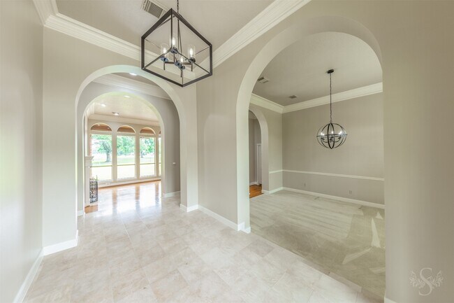 Photo - 32810 Waltham Crossing