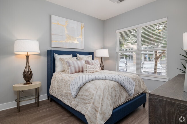 2 habitaciones, 2 baños, 982 pies cuadrados, dormitorio principal - Abberly Skye Apartment Homes