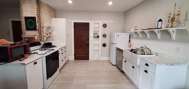 Photo - 1013 E Center St Unit 7