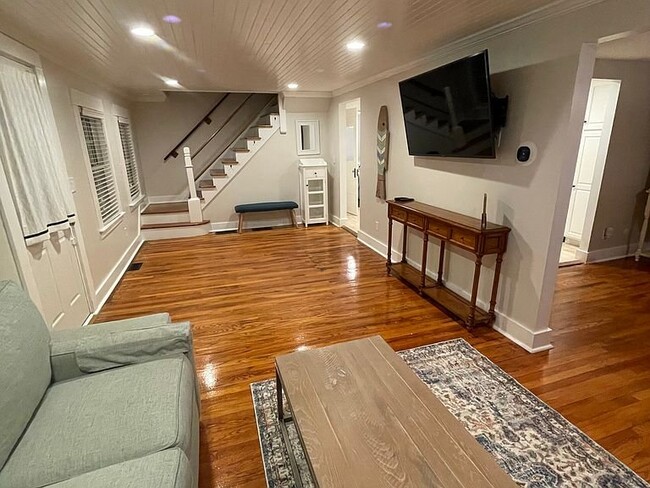 Photo - 6 Trenton St