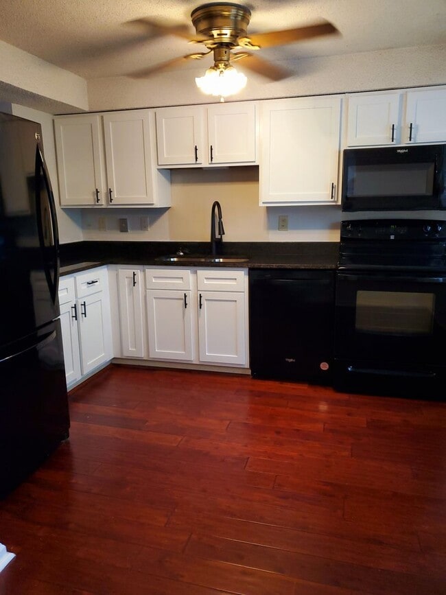 Photo - 3 Bedroom Townhome in Kings Grant
