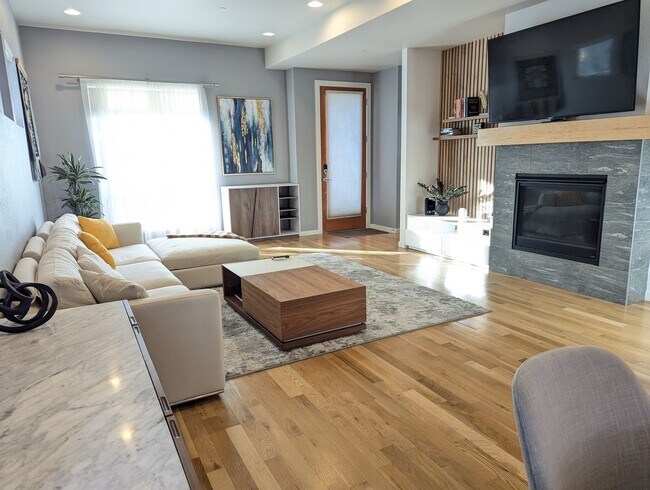 Photo - 1388 Snowberry Ln