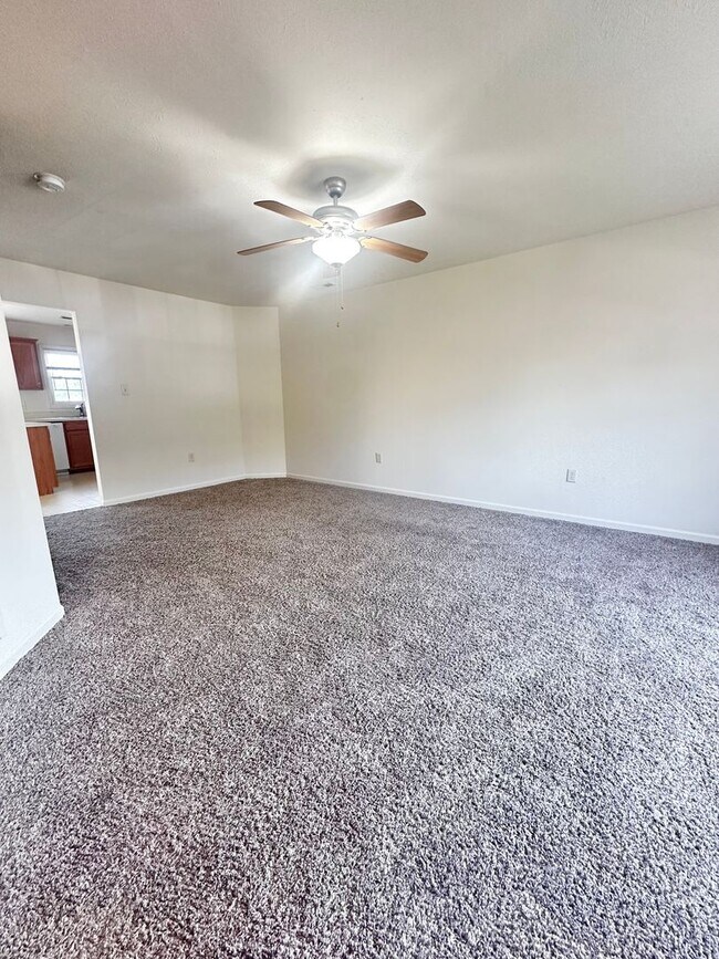 Photo - Townhome for Rent in Taylor Springs *****F...